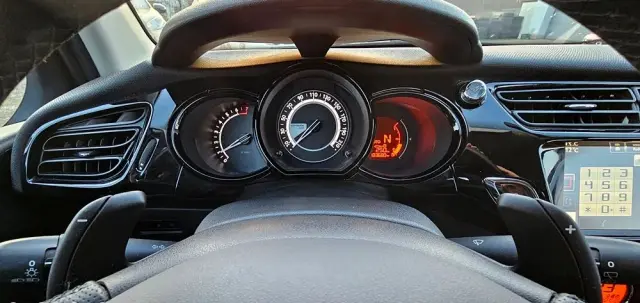 CITROËN C3 1.2 e-VTi Exclusive ETG