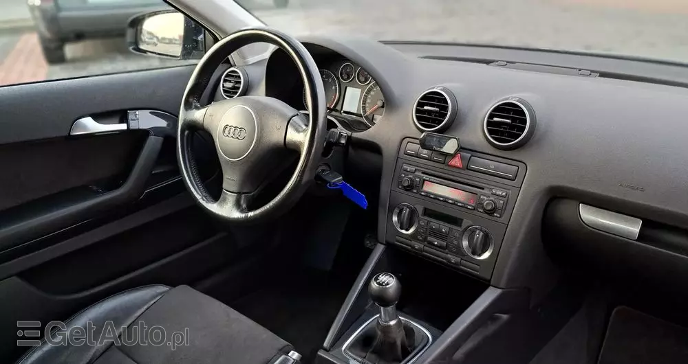 AUDI A3 2.0 FSI Attraction