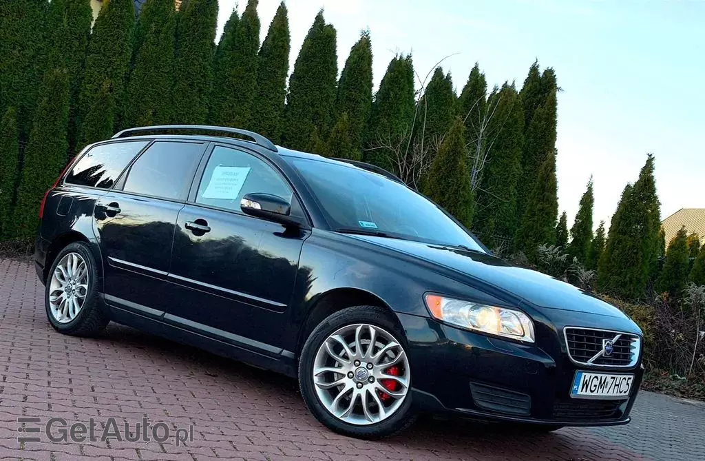 VOLVO V50 