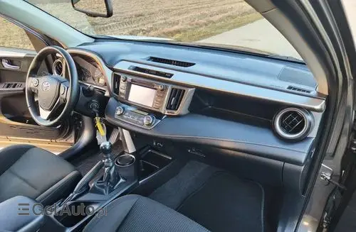 TOYOTA Rav 4 