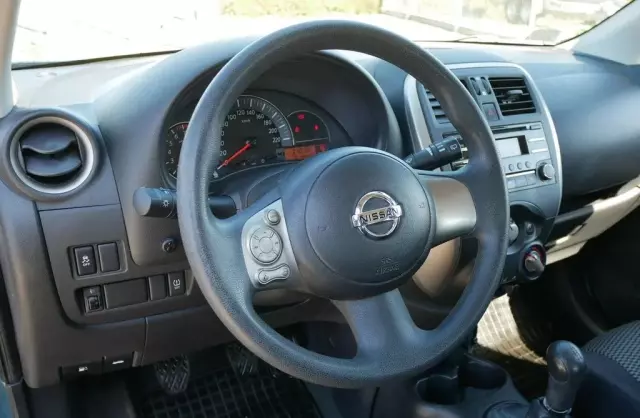 NISSAN Micra 