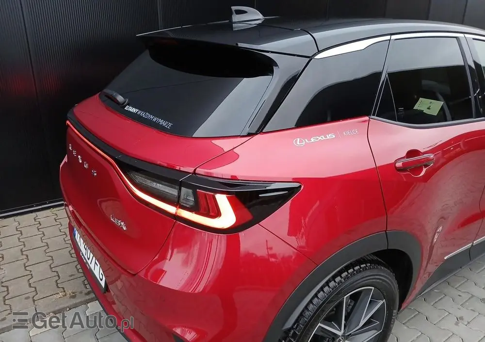 LEXUS LBX 1.5 Hybrid Emotion