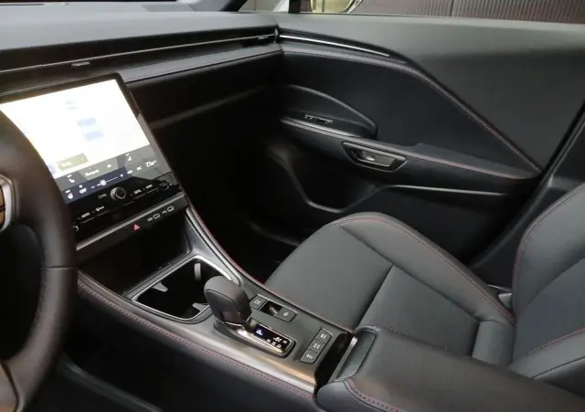 LEXUS LBX 1.5 Hybrid Emotion