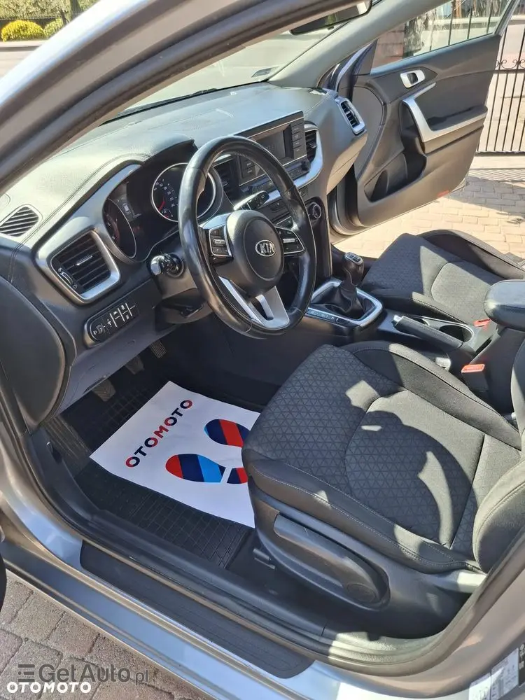 KIA Ceed 1.6 CRDi mHEV M