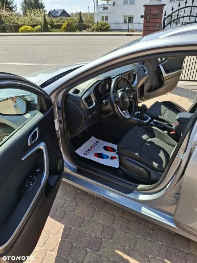 KIA Ceed 1.6 CRDi mHEV M