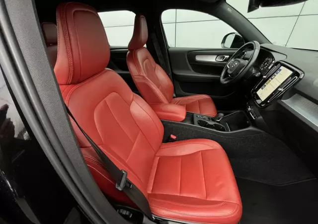 VOLVO XC 40 T5 Plug-In Hybrid Inscription