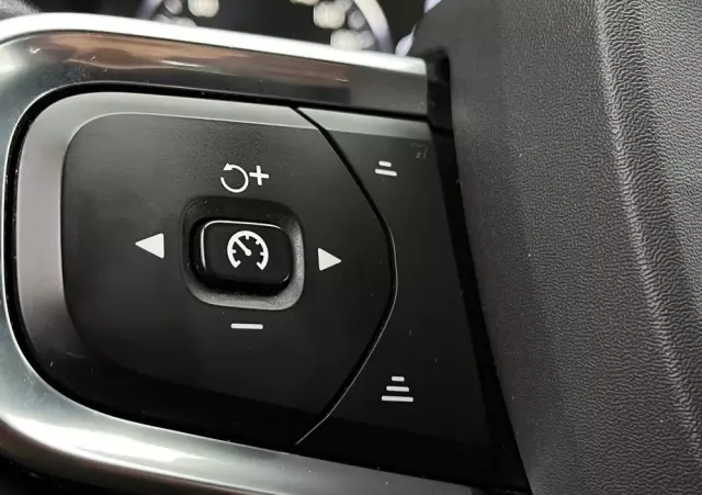 VOLVO XC 40 T5 Plug-In Hybrid Inscription