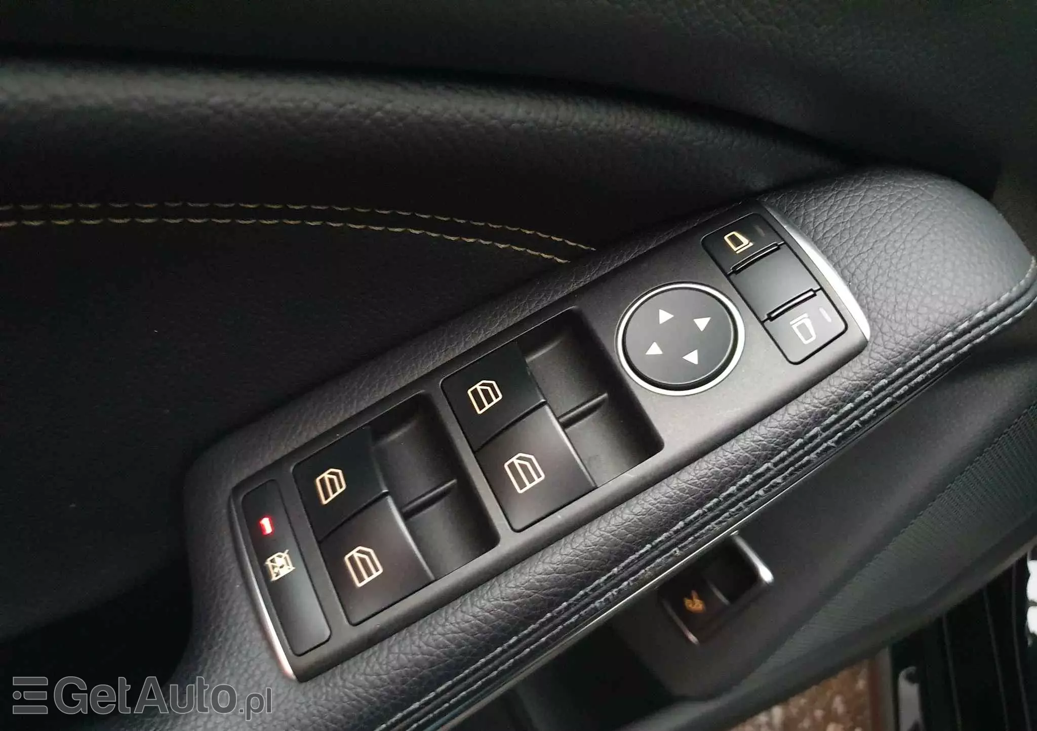 MERCEDES-BENZ CLA 180 7G-DCT