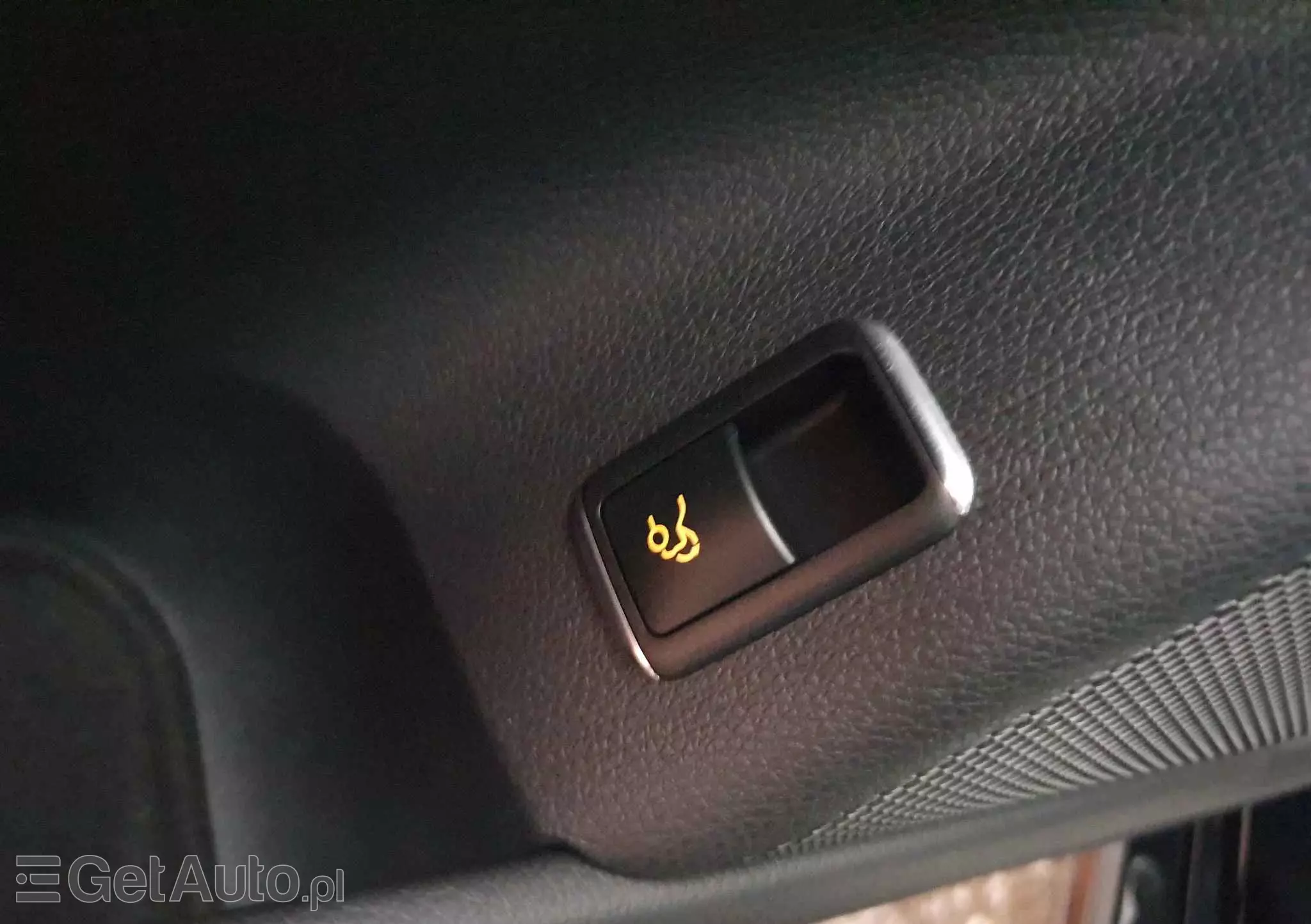 MERCEDES-BENZ CLA 180 7G-DCT