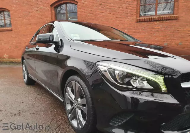 MERCEDES-BENZ CLA 180 7G-DCT