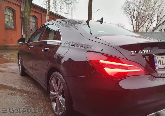 MERCEDES-BENZ CLA 180 7G-DCT