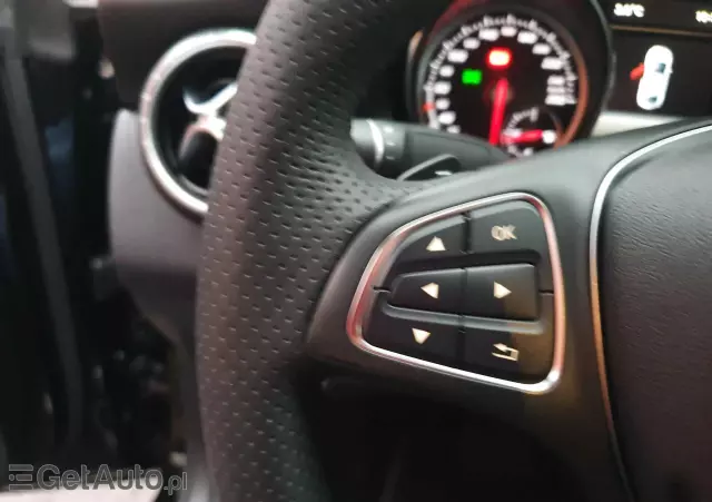 MERCEDES-BENZ CLA 180 7G-DCT