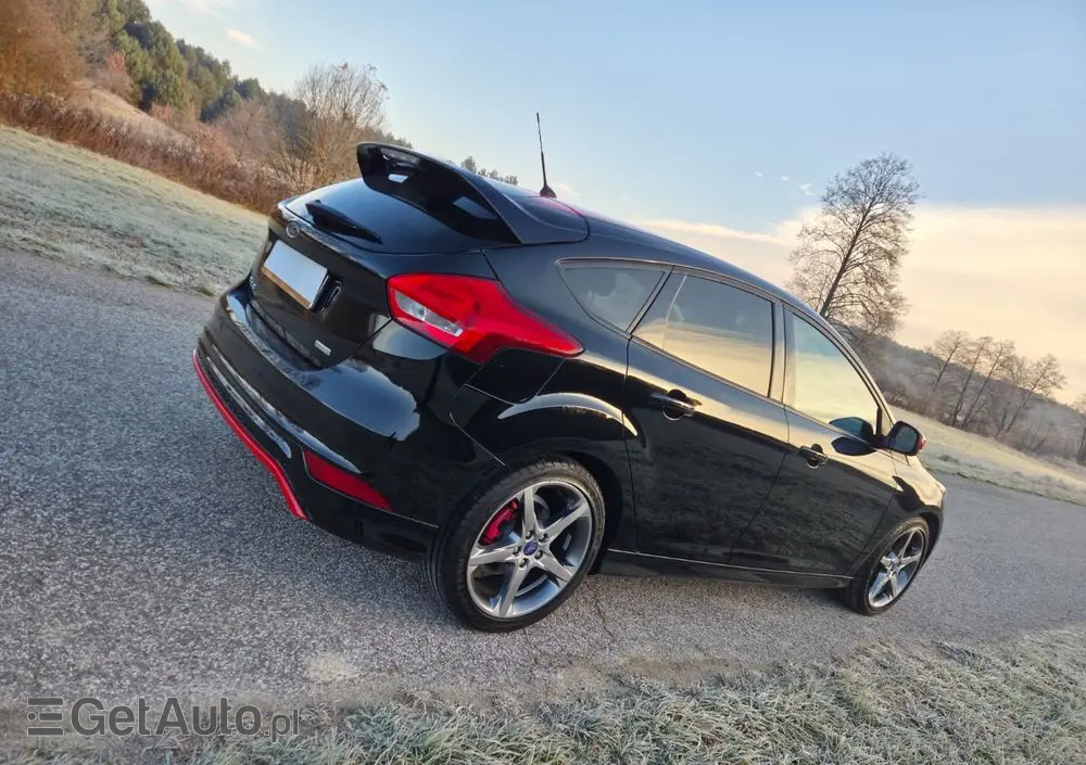 FORD Focus 1.0 EcoBoost ST-Line Red ASS