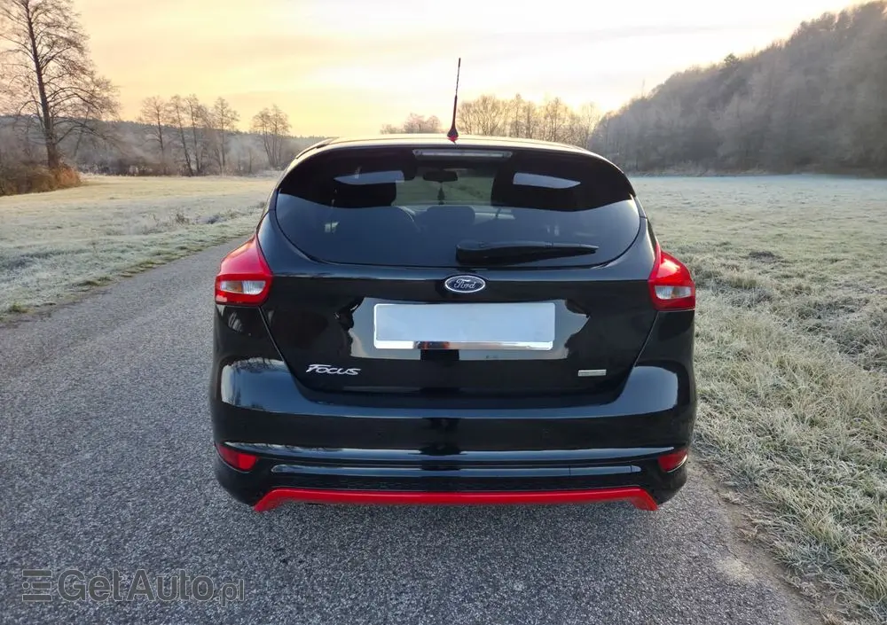 FORD Focus 1.0 EcoBoost ST-Line Red ASS