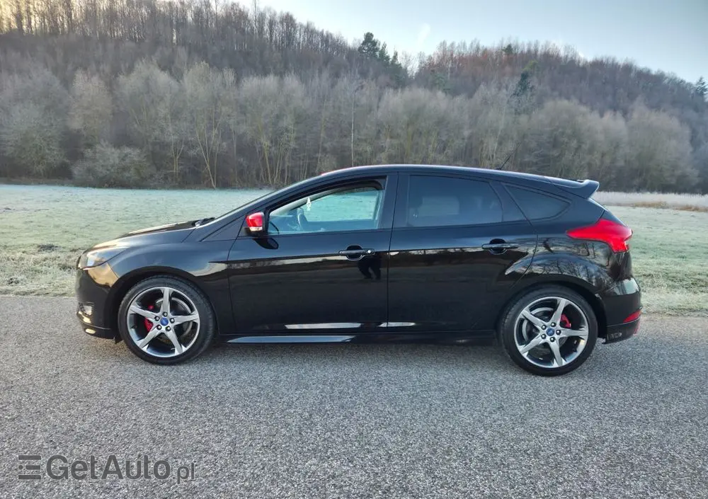 FORD Focus 1.0 EcoBoost ST-Line Red ASS