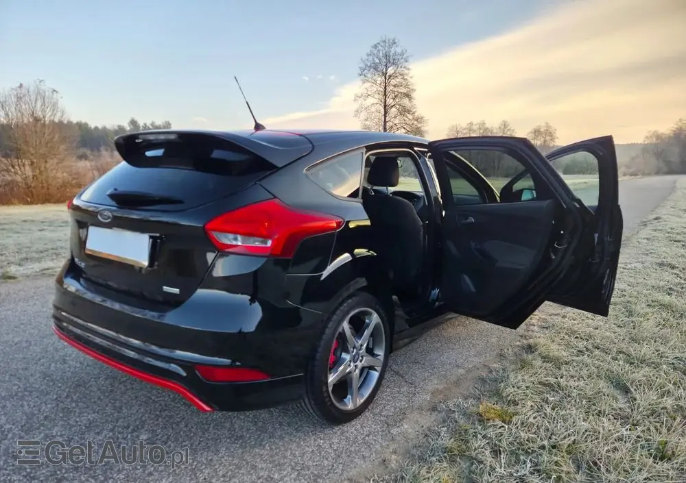 FORD Focus 1.0 EcoBoost ST-Line Red ASS