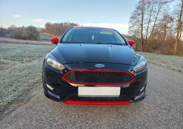 FORD Focus 1.0 EcoBoost ST-Line Red ASS