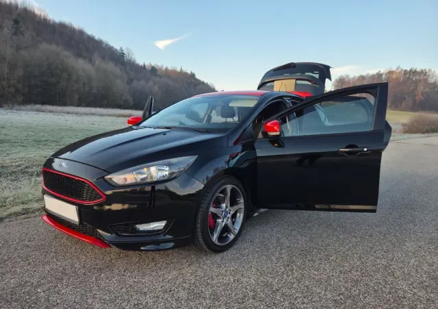 FORD Focus 1.0 EcoBoost ST-Line Red ASS