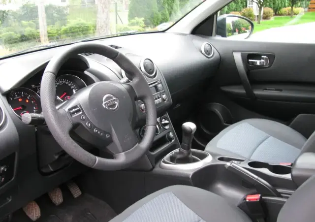 NISSAN Qashqai 1.6 Visia