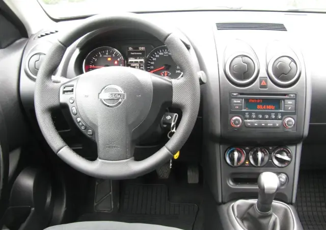 NISSAN Qashqai 1.6 Visia