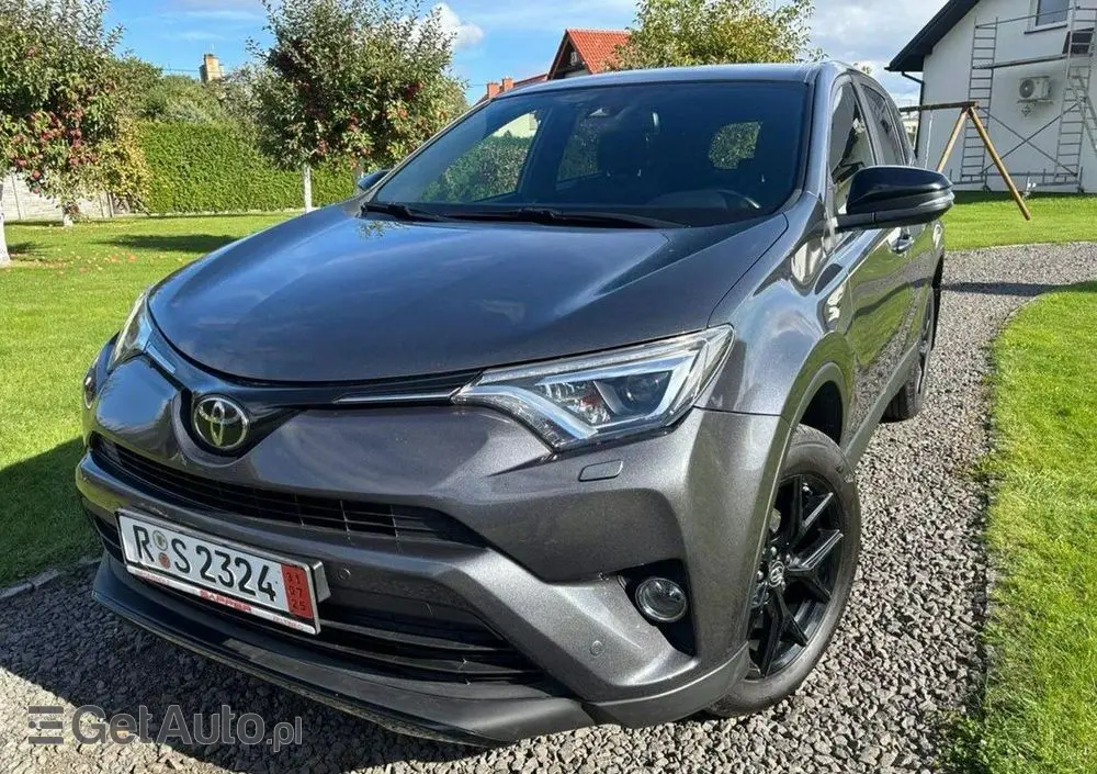 TOYOTA RAV4 2.0 Active 4x4