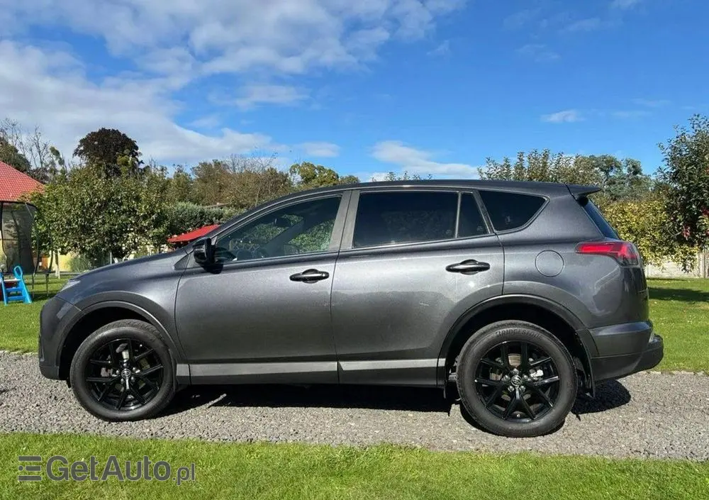 TOYOTA RAV4 2.0 Active 4x4