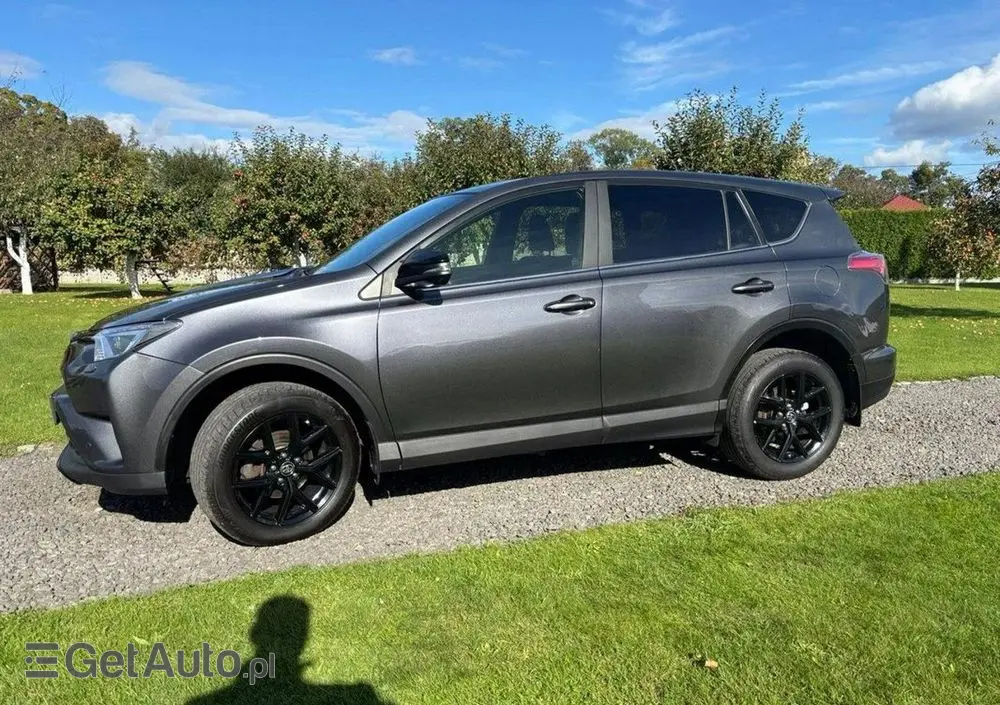 TOYOTA RAV4 2.0 Active 4x4