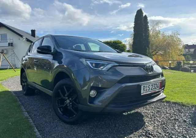 TOYOTA RAV4 2.0 Active 4x4