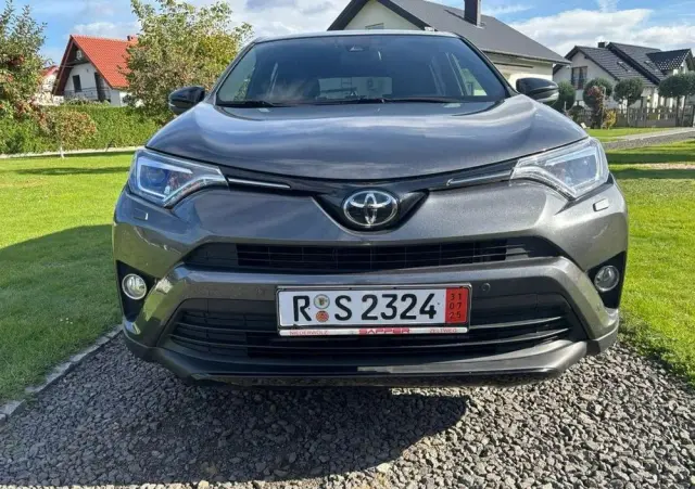 TOYOTA RAV4 2.0 Active 4x4