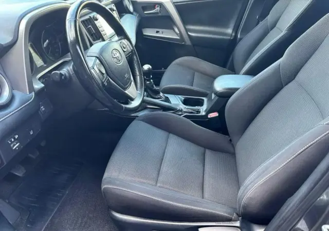 TOYOTA RAV4 2.0 Active 4x4