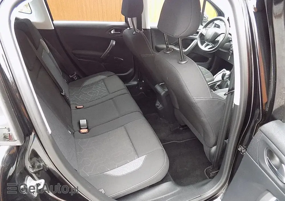 PEUGEOT 2008 PureTech 82 Style