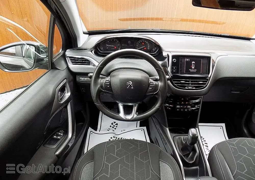 PEUGEOT 2008 PureTech 82 Style