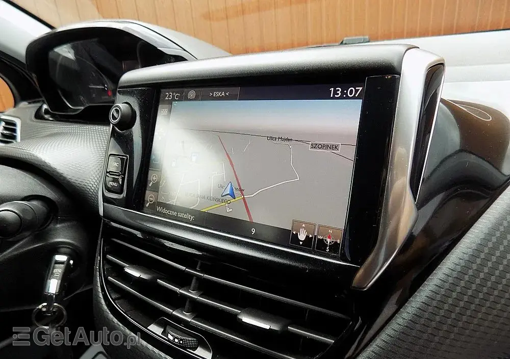 PEUGEOT 2008 PureTech 82 Style