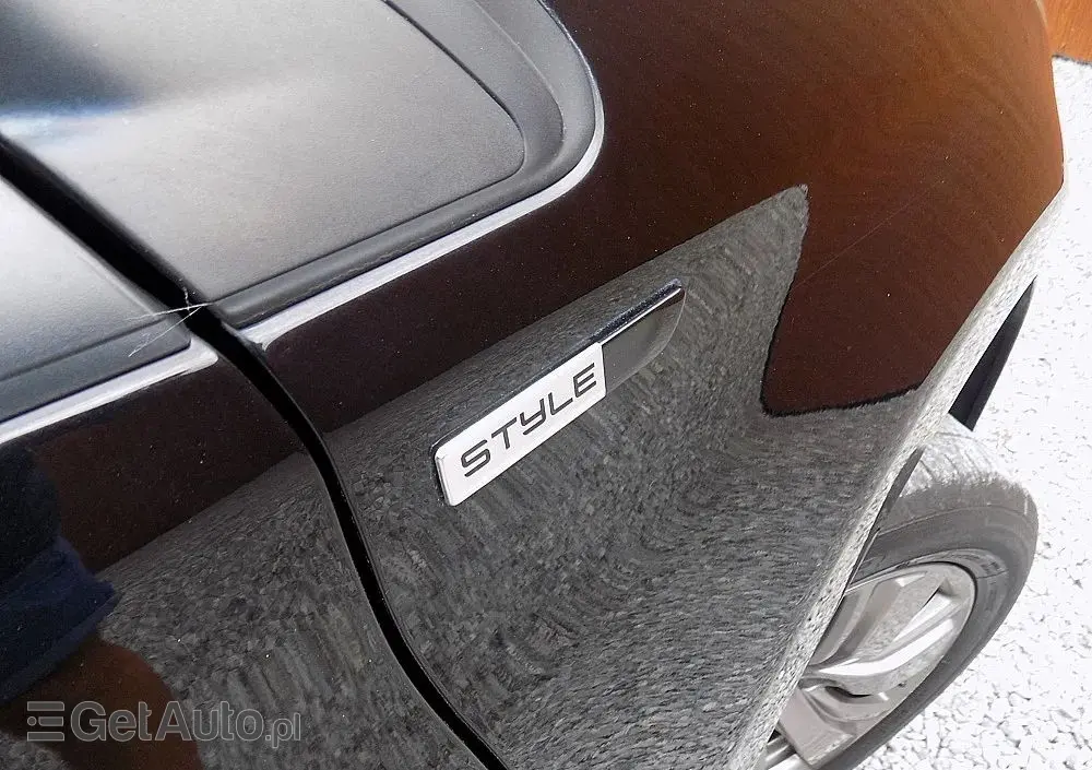 PEUGEOT 2008 PureTech 82 Style