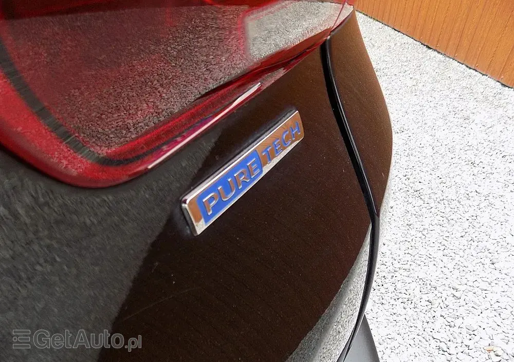 PEUGEOT 2008 PureTech 82 Style