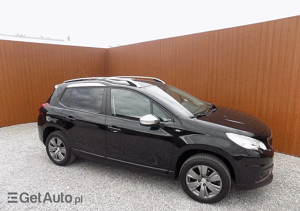 PEUGEOT 2008 PureTech 82 Style