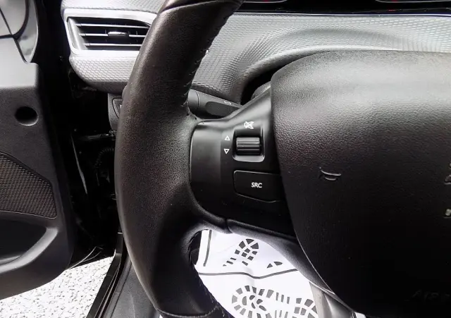 PEUGEOT 2008 PureTech 82 Style