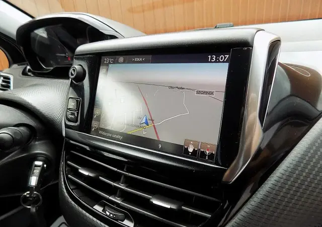 PEUGEOT 2008 PureTech 82 Style