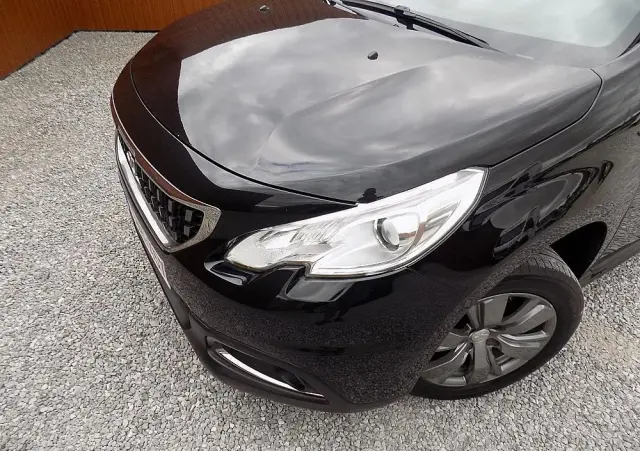 PEUGEOT 2008 PureTech 82 Style