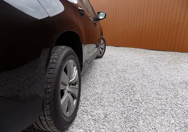 PEUGEOT 2008 PureTech 82 Style