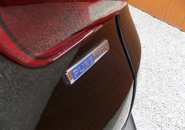 PEUGEOT 2008 PureTech 82 Style