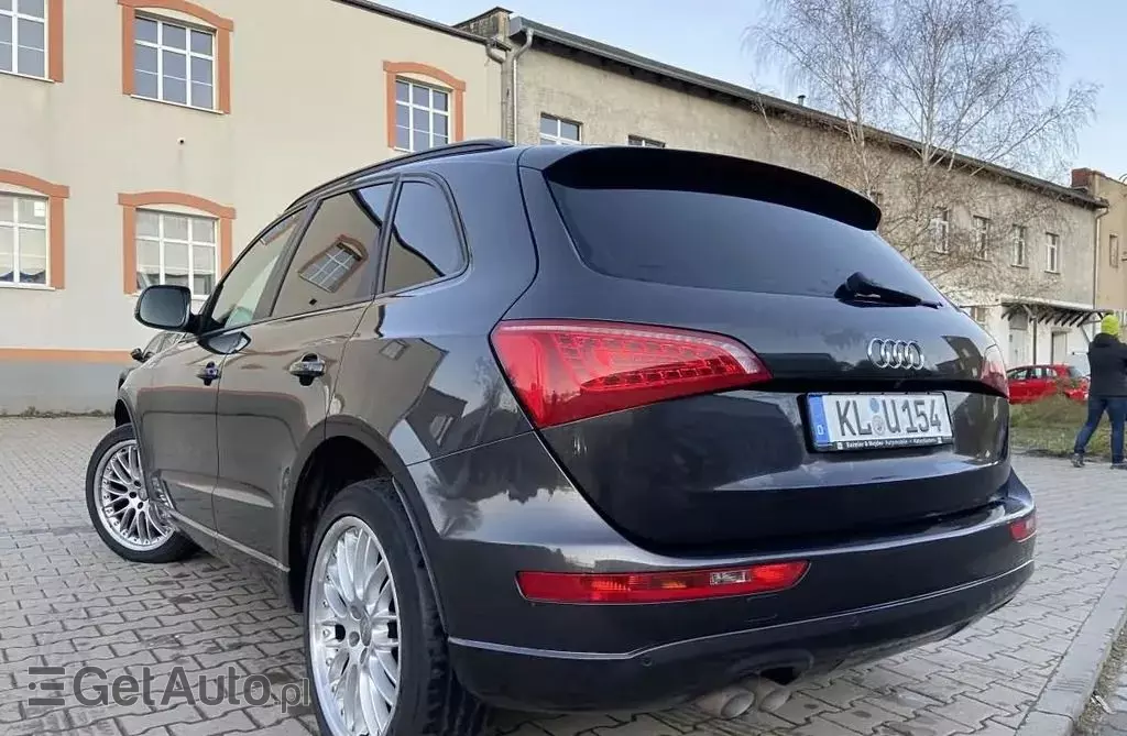 AUDI Q5 