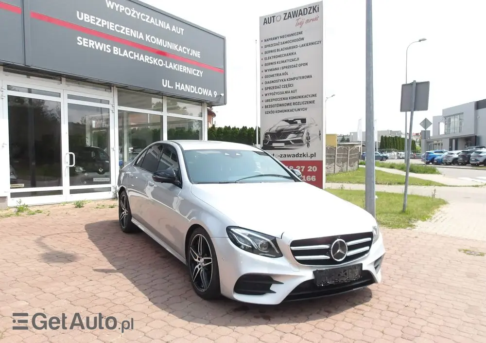 MERCEDES-BENZ Klasa E 220 d 9G-TRONIC AMG Line