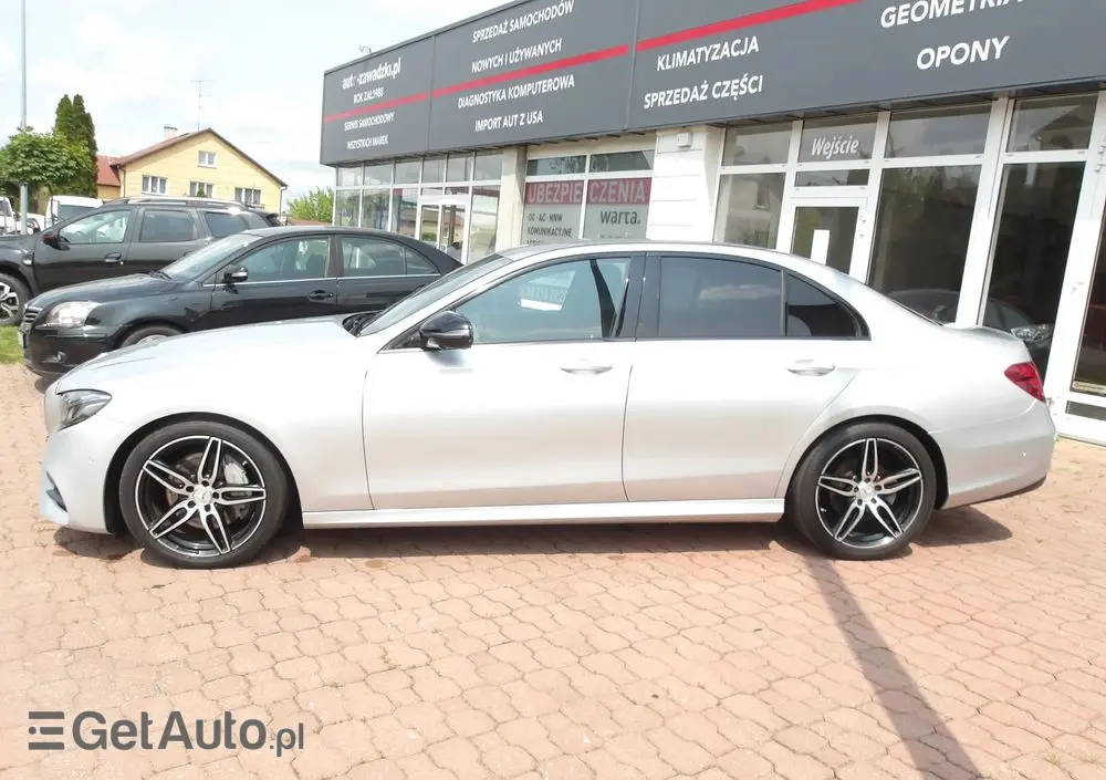 MERCEDES-BENZ Klasa E 220 d 9G-TRONIC AMG Line