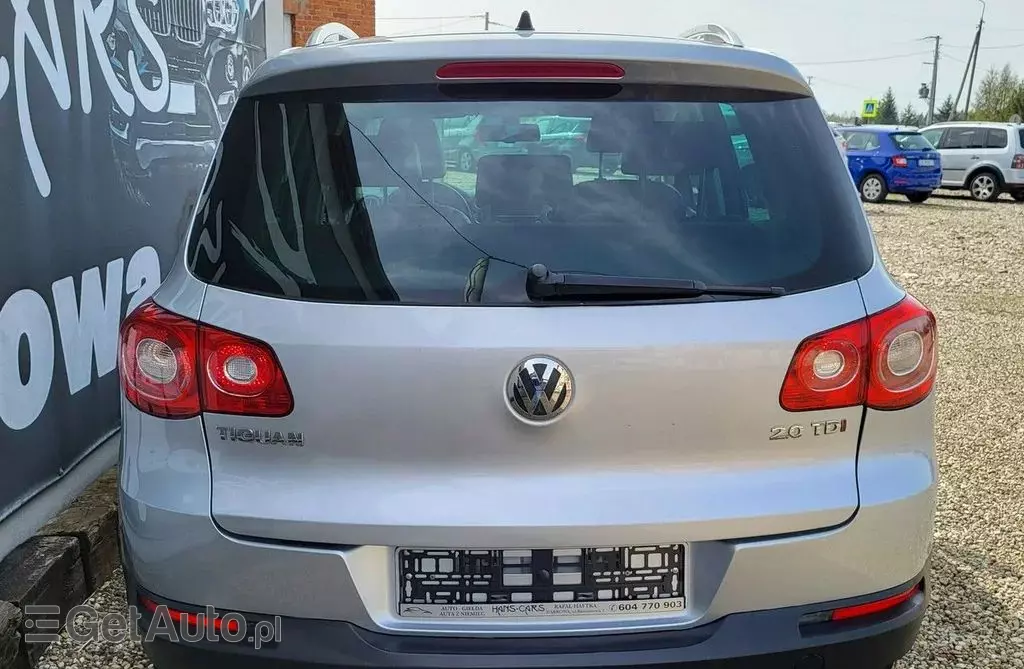 VOLKSWAGEN Tiguan 