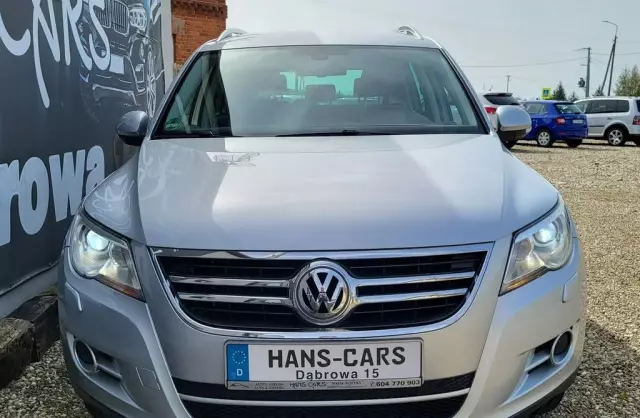 VOLKSWAGEN Tiguan 