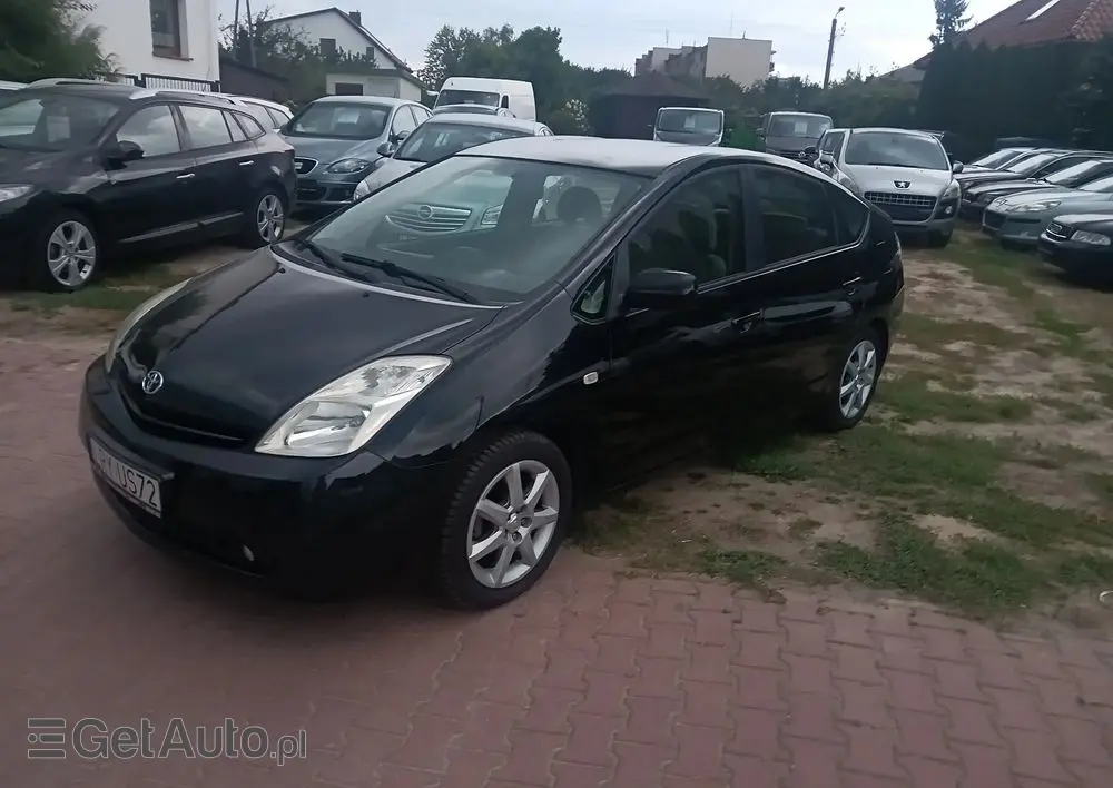 TOYOTA Prius 1.5 VVT-i Prestige