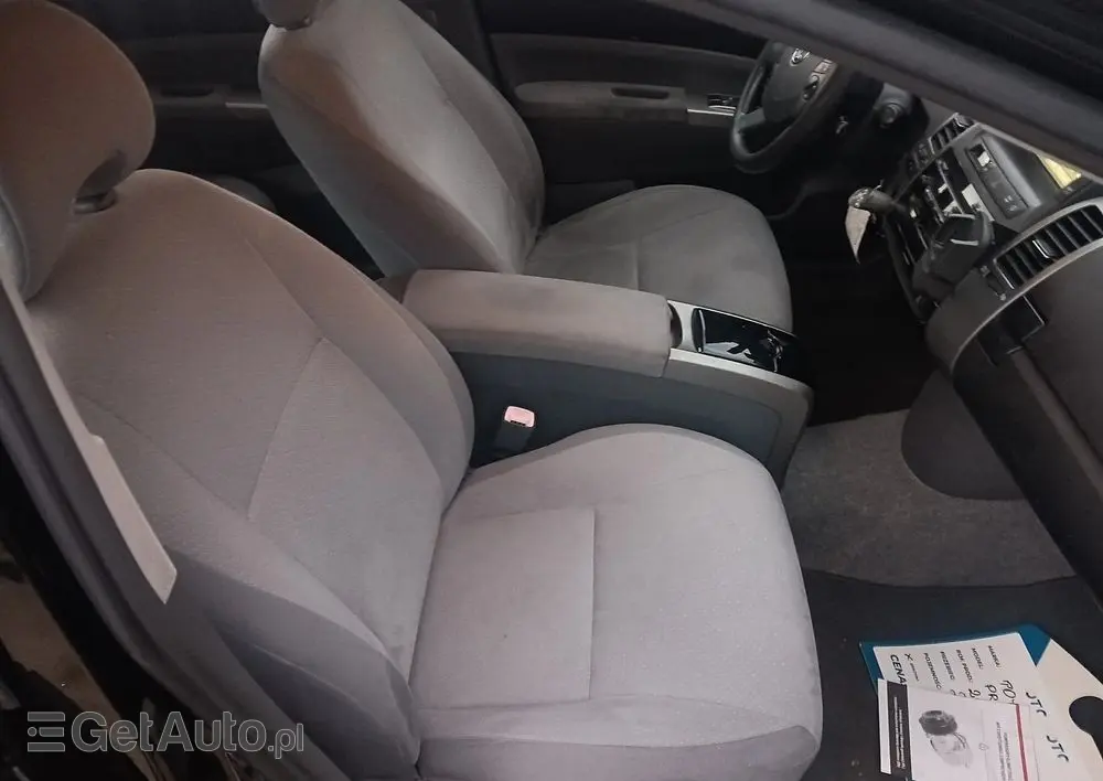 TOYOTA Prius 1.5 VVT-i Prestige