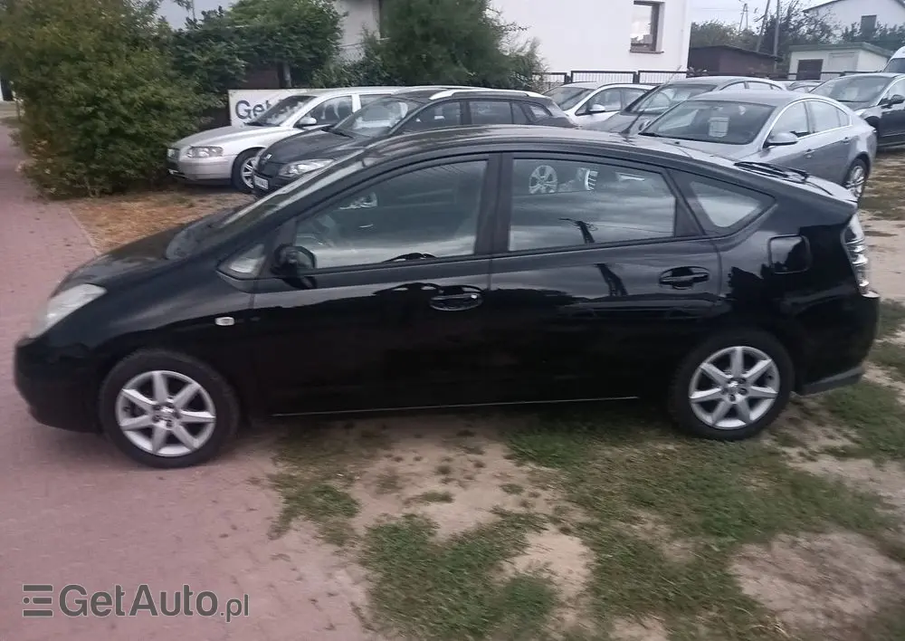 TOYOTA Prius 1.5 VVT-i Prestige