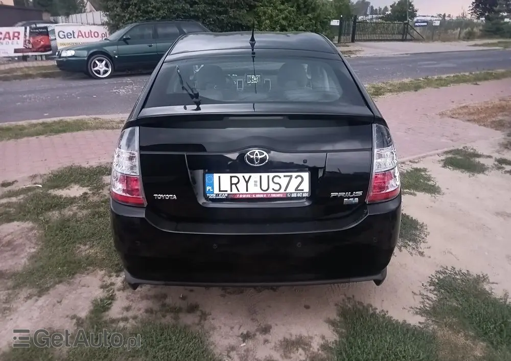 TOYOTA Prius 1.5 VVT-i Prestige